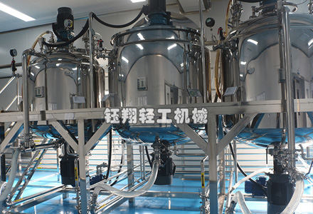 抗擊疫情消毒水灌裝機，洗手液生產(chǎn)設(shè)備平價【鈺翔機械】 保質(zhì)供應(yīng)
