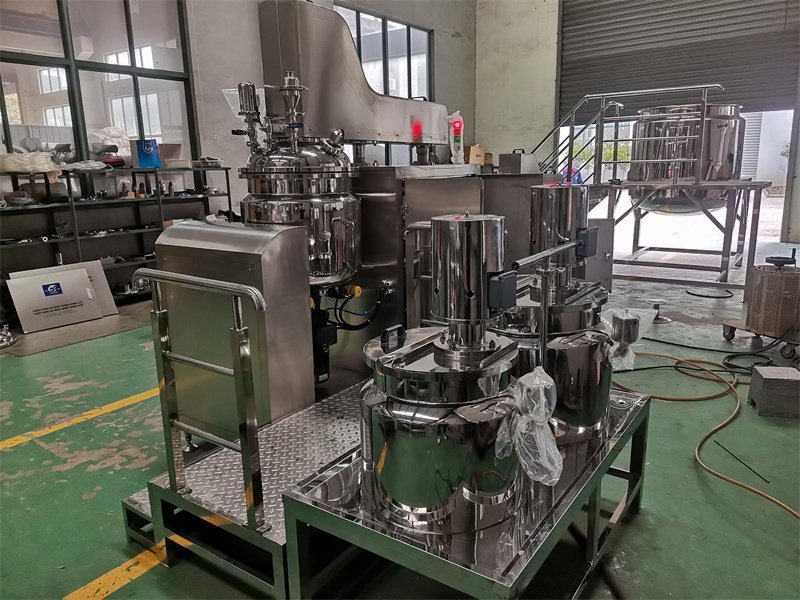 化妝品設(shè)備高剪切真空均質(zhì)乳化機(jī)設(shè)備生產(chǎn)流程！[鈺翔機(jī)械]